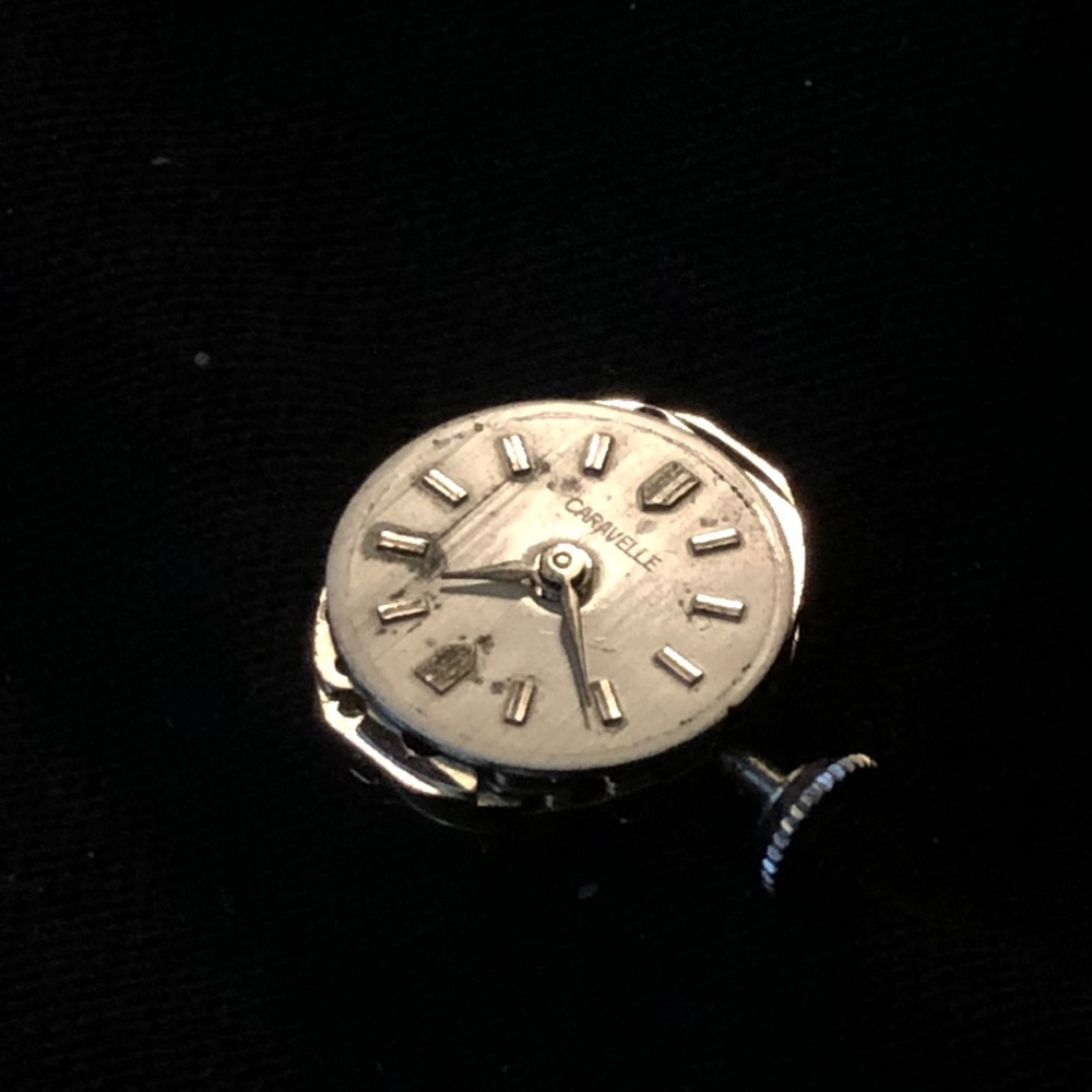 Caravelle 10k 17 jewels works perfect very pretty